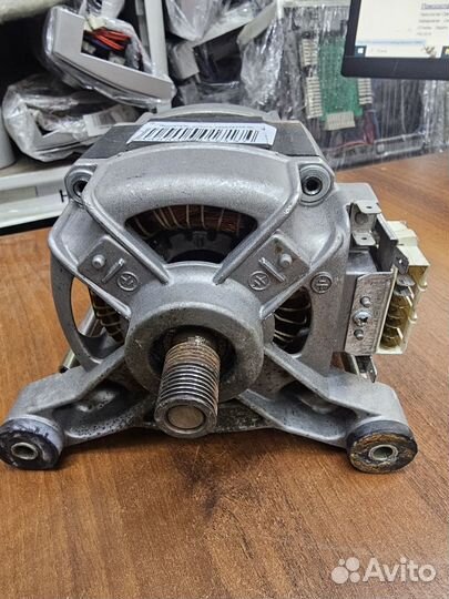 Двигатель Ariston 160016370.00