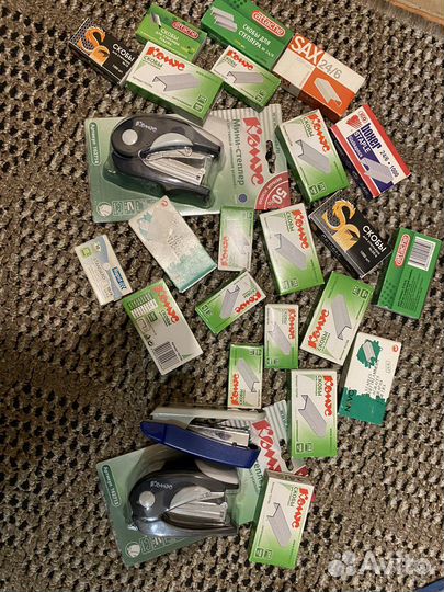 Степлеры (3штуки) и скобы для степлера