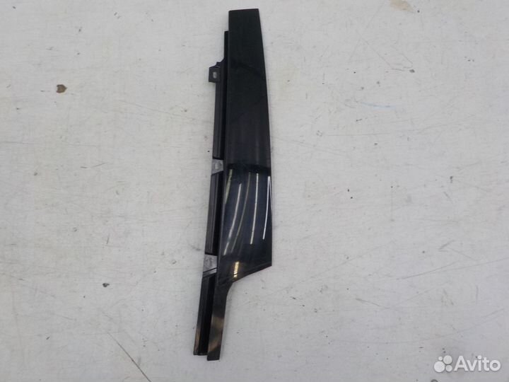 Накладка двери передней левой Volvo S60 2018