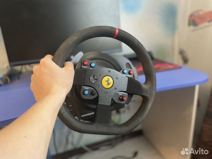 Thrustmaster T300 Ferrari Alcantara Edition руль