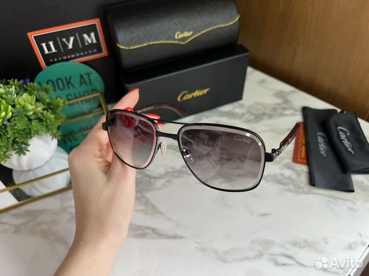 Солнцезащитные очки Cartier
