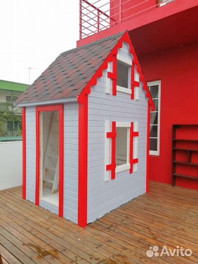 Детский игровой домик из дерева