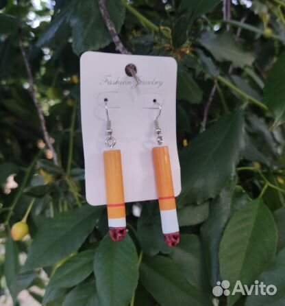 Имитация серёжки