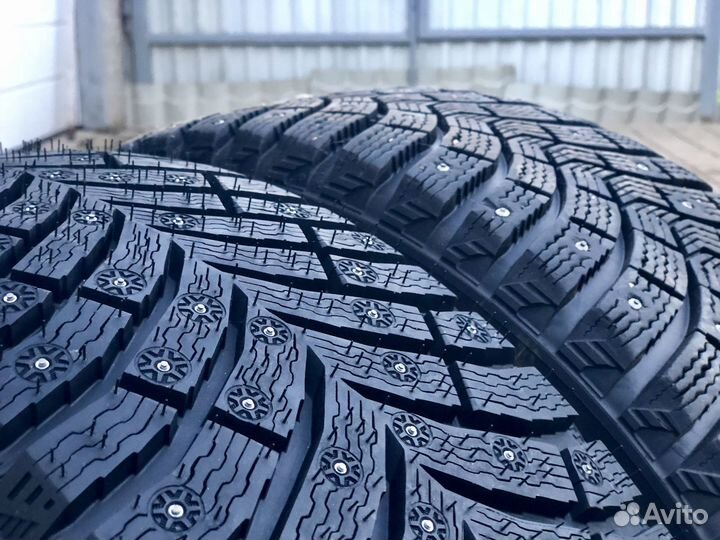 Yokohama Advan Sport V107F 255/35 R21