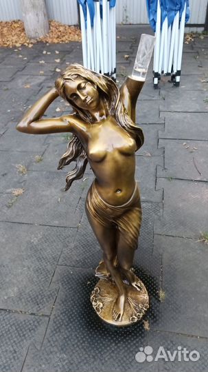 Скульптура из пластмассы