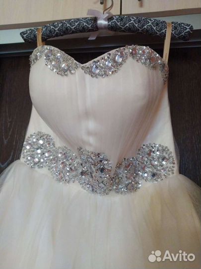 Новое платье на праздник, свадьбу