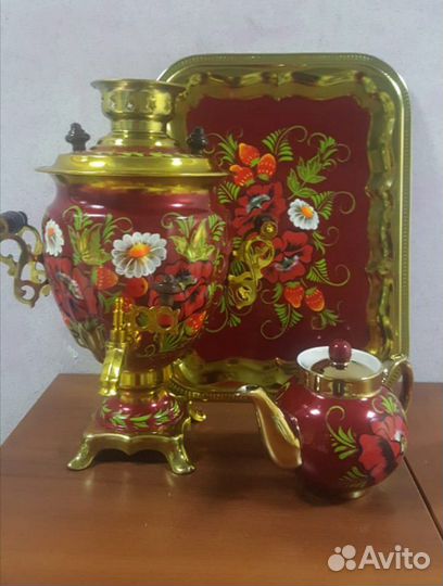 Набор с подносом и заварником