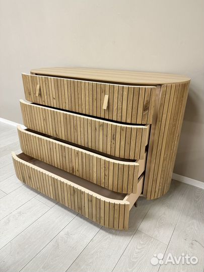 Дизайнерский комод 