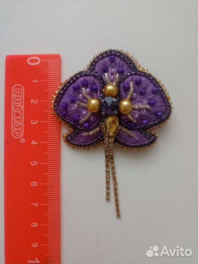 Брошки из бисера