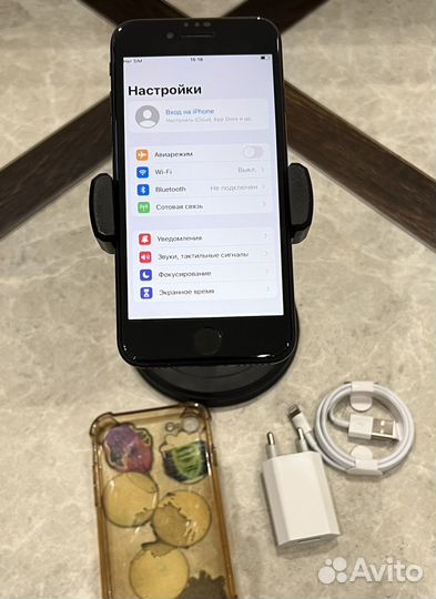 iPhone SE (2020), 64 ГБ
