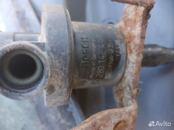 Клапан вентиляции топливного бака Opel Corsa D