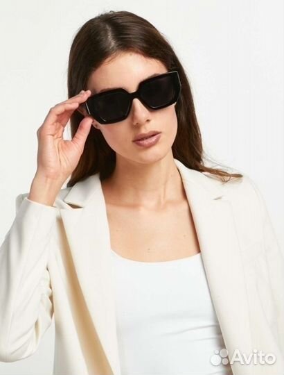 Новые Солнцезащитные очки с футляром