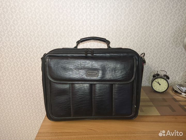 Кожанная сумка для ноутбука 