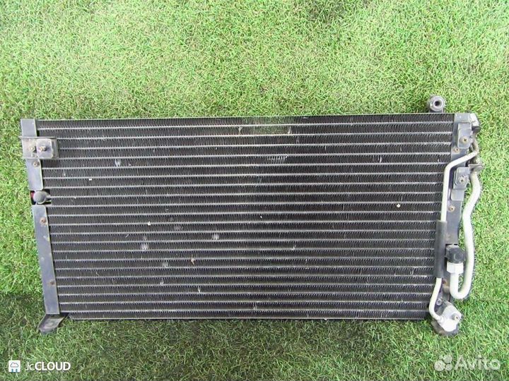 Радиатор кондиционера на mitsubishi chariot N33W 4