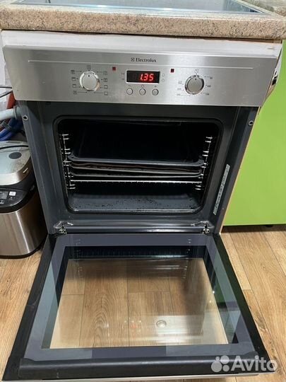 Духовой шкаф electrolux