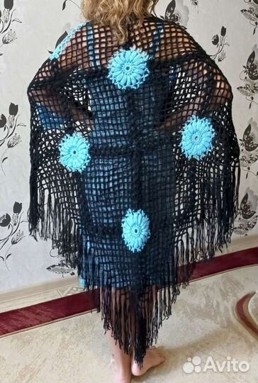 Шаль,2,3м на1,3м,кисти