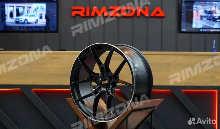 Литой диск rays R18 5x120