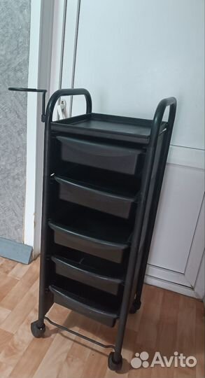 Тележка парикмахерская