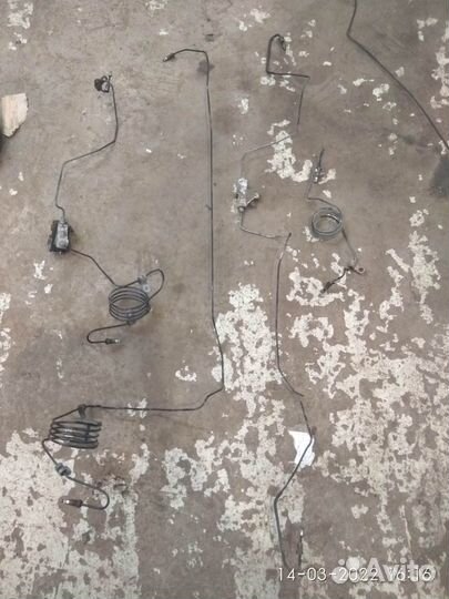 Трубка пневмоподвески на Ситроен С5 2007 года