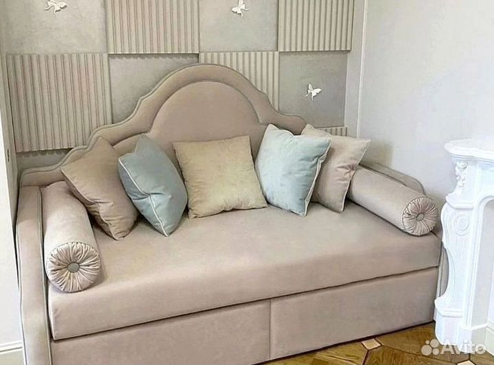 Кровать диван детская мягкая