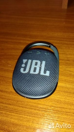 Bluetooth колонка jbl clip 4 / 10 часов