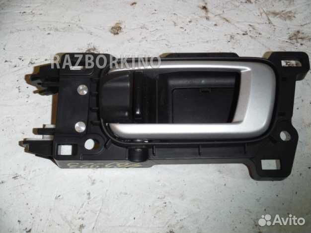 Ручка двери задней внутренняя левая