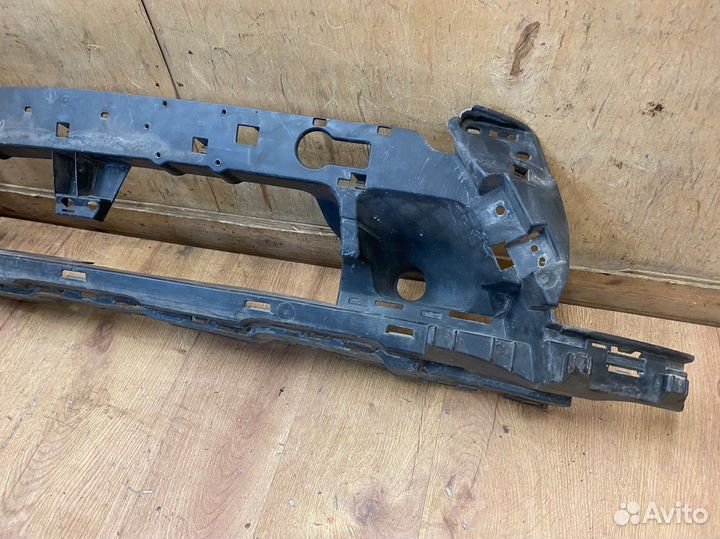 Кронштейн пер бампера Mercedes W166 GLE 15-18 AMG