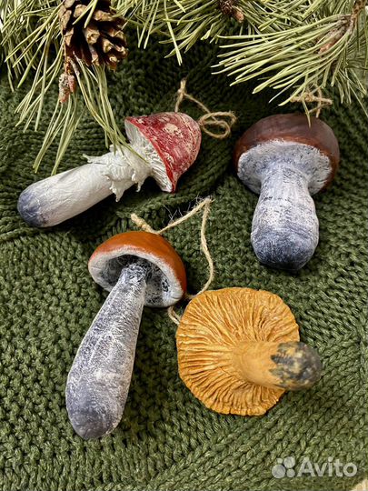 Елочные игрушки грибы