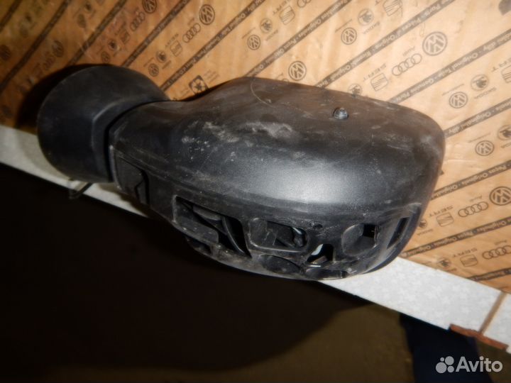 Зеркало боковое правое Renault Duster