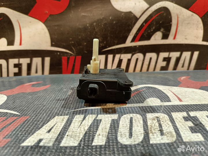 Сервопривод заслонки печки Opel Astra H