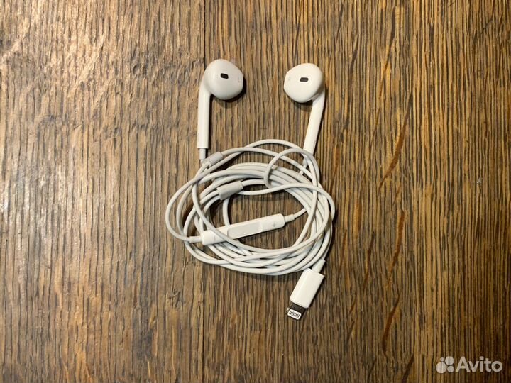 Наушники Apple (earpods)
