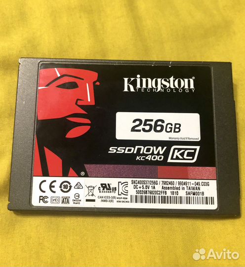 Ssd kingston kc400 256g