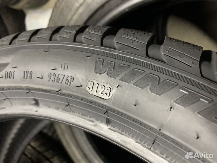 Pirelli Winter Sottozero 3 245/40 R19 98V