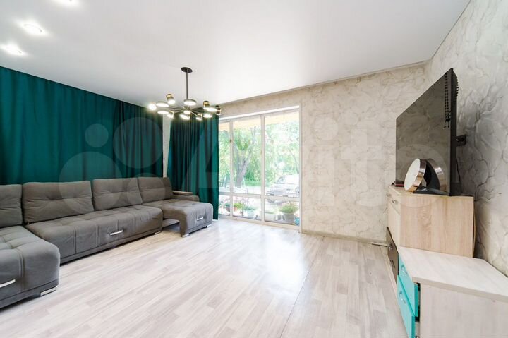 Коттедж 206,4 м² на участке 7,6 сот.