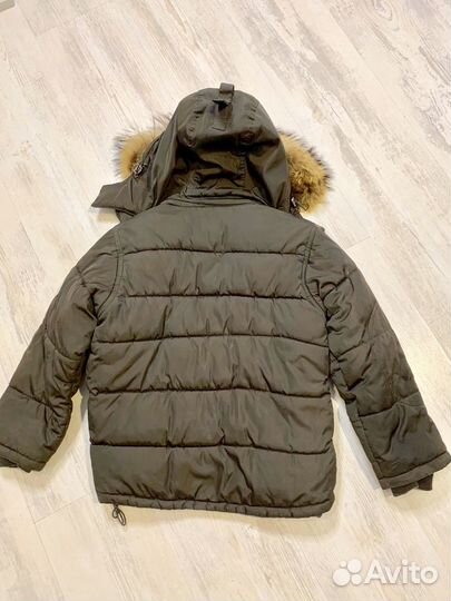 Куртка зим(пуховик), р-р116 с мехом енота