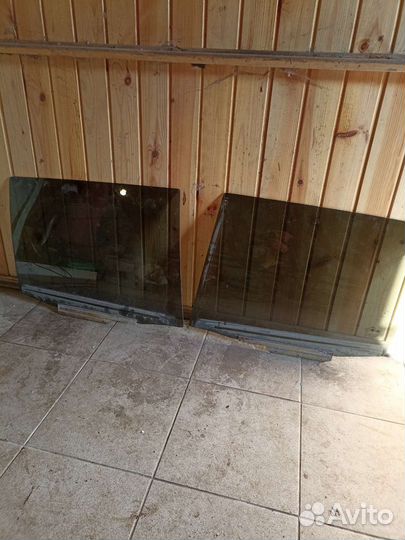 Боковое стекло на Джили мк Кросс