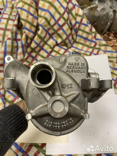 Корпус термостата Panamera 94810608002 94810636003