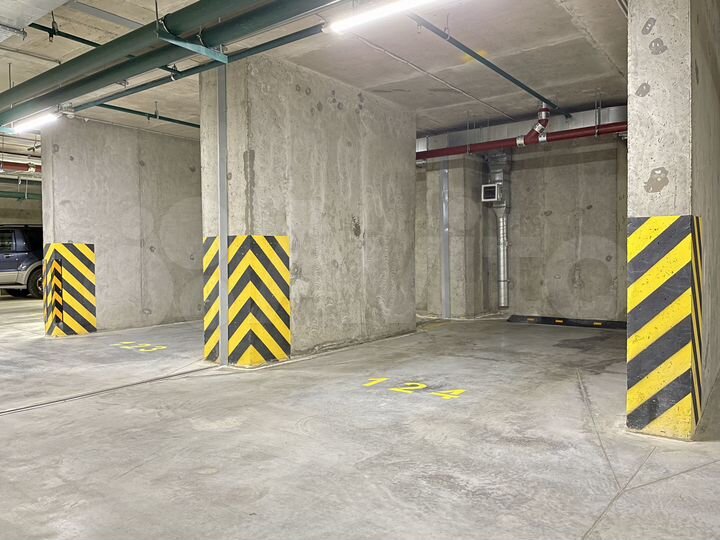 Машиноместо, 13 м²