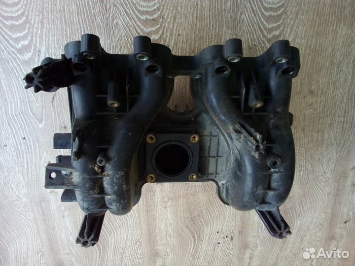 Коллектор впускной для VW Polo 1994-1999 (1.6 AEE)