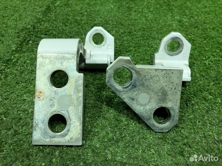 Петли двери задние левые Lexus Gs460 URS190