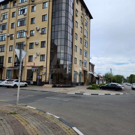 3-к. квартира, 93 м², 2/7 эт.