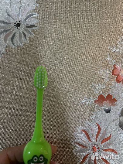 Детская электрическая зубная щетка