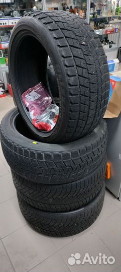 Bridgestone Blizzak DM-V1 275/40 R20 106R