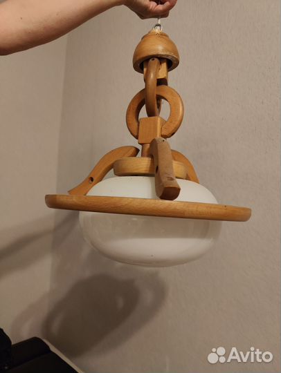 Люстра потолочная деревянная