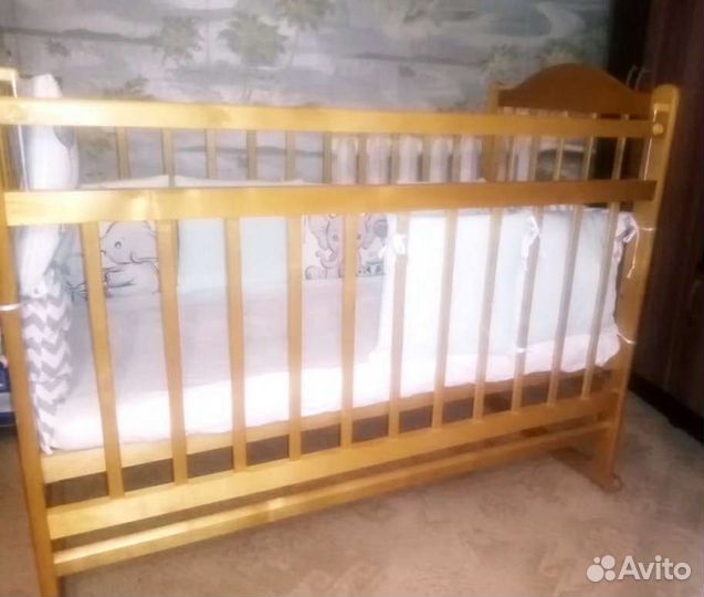 Детская кроватка