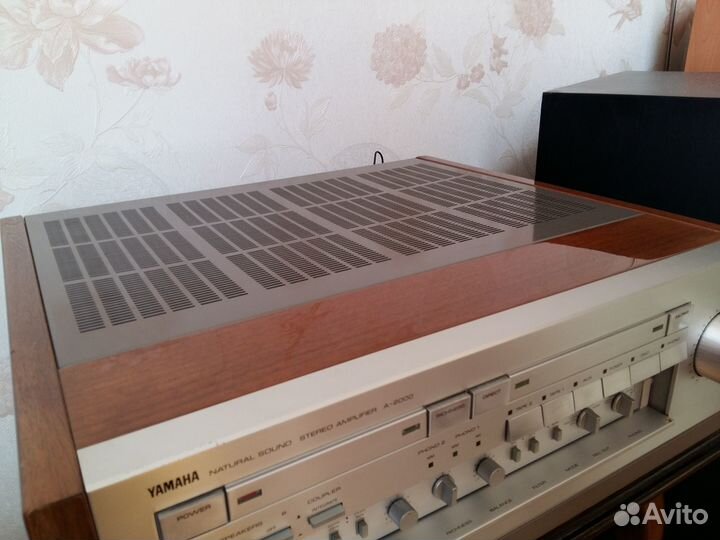 Усилитель Yamaha A 2000