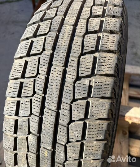 Yokohama Ice Guard IG20 215/60 R17