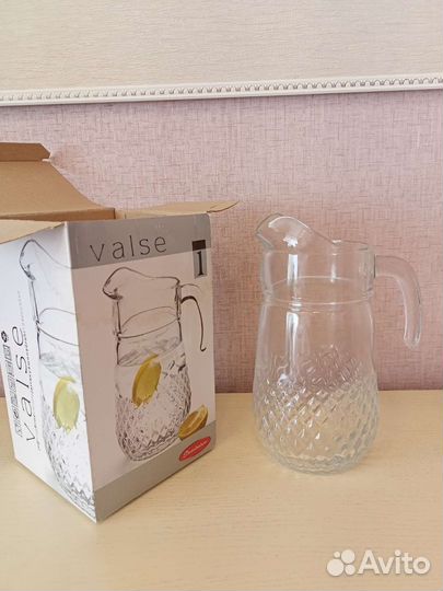 Кувшин, стекло