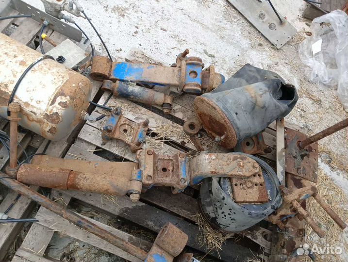 Запчасти на полуприцеп Krone-Schmitz