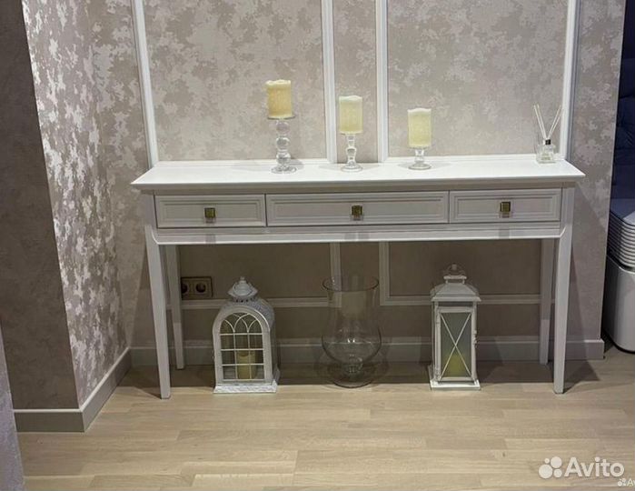 Стол консоль 3 ящика массив